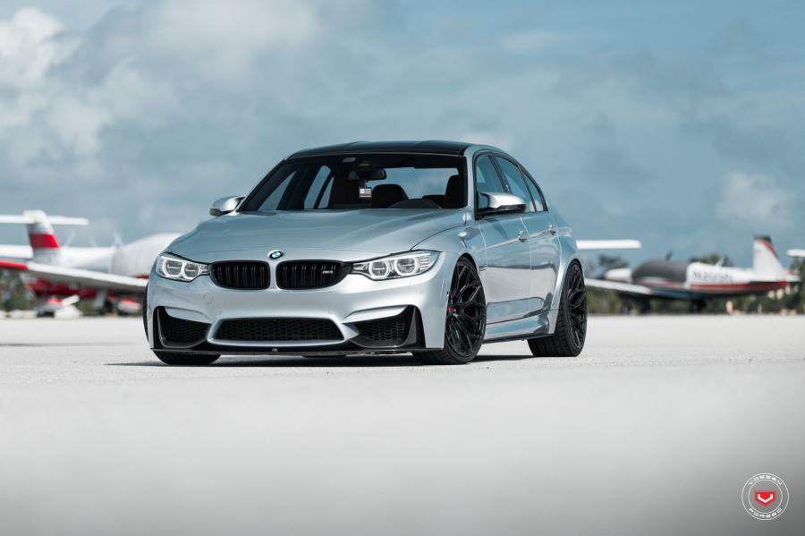  BMW M3 Sedan on Vossen Wheels (S17-01) 2018 года  (фото 1 из 33)